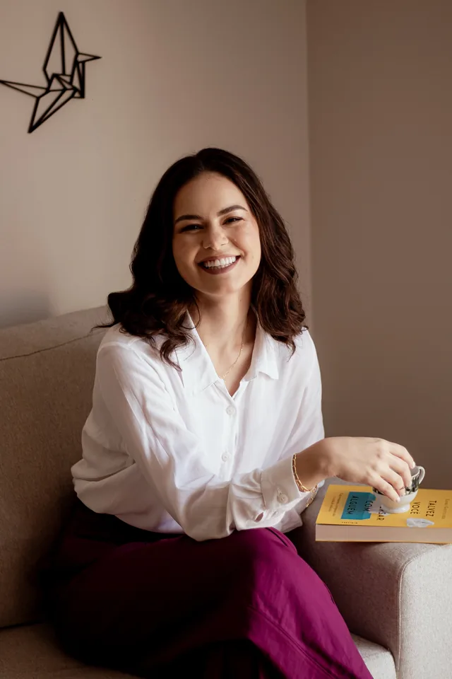 Psicóloga Anniara Lima - Especialista em TCC e Saúde Mental